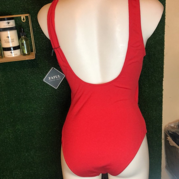 Beautiful one piece swimsuit - Picture 4 of 4